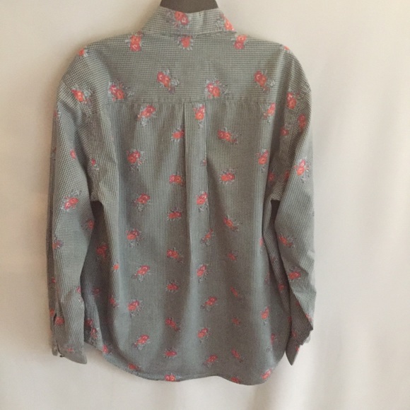 Versace Vintage LS SHIRT XL w/MEDUSA METAL BUTTONS - Picture 2 of 5